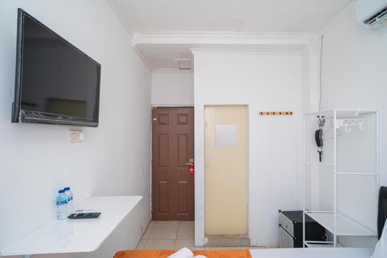 Hotel Reddoorz @ Aralia Harapan Indah Pulokendal Exterior foto
